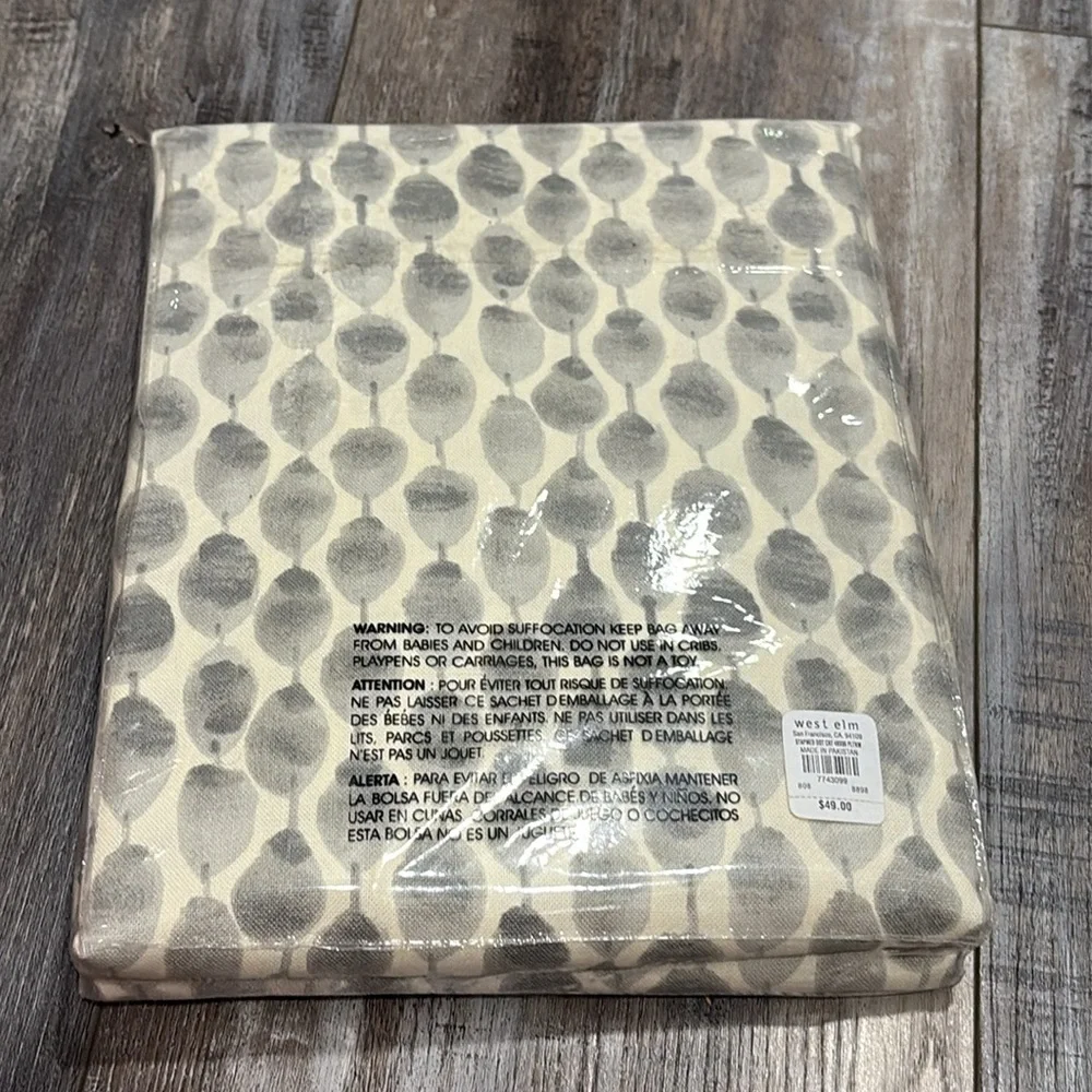 NIP West Elm Cotton Canvas Stamped Dot Hidden Tab Curtain Platnium Drape 48 X 96
